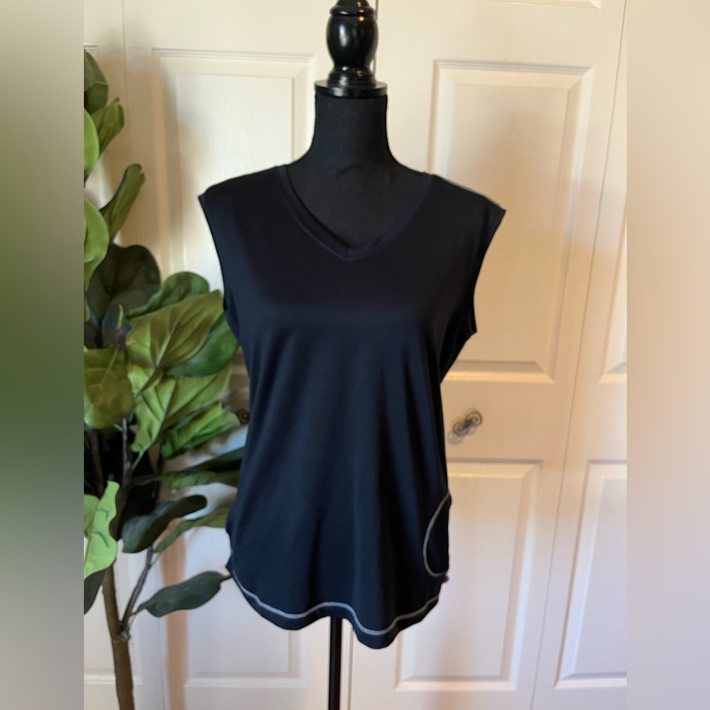 Alo black cool fit tank size XL